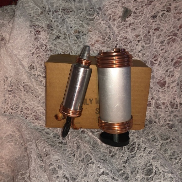 Vintage Mirro cookie , cake decorating set with multiple tips, lightly used - Picture 4 of 9